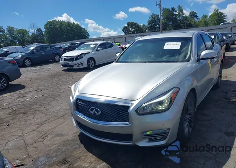 2016 Infiniti Q70 3.7 z USA, uszkodzony, nr VIN JN1BY1AP0GM220005
